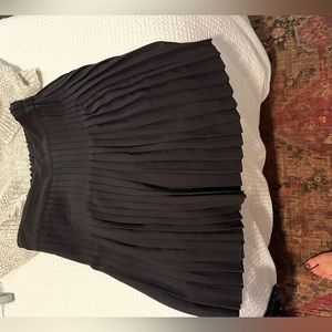 black loft pleated skirt